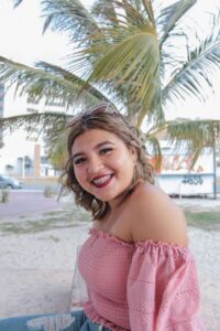 teen wearing damon braces